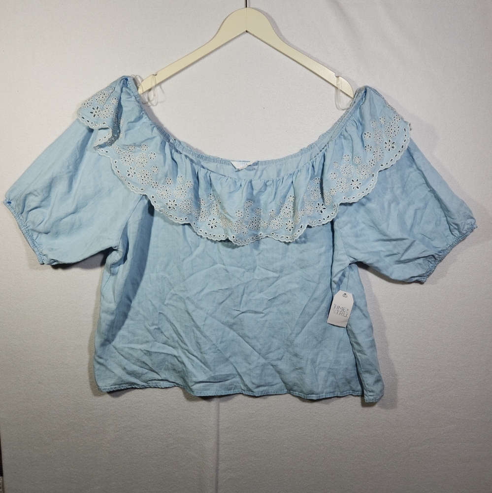 Time And Tru Embroidered Top, Light Denim Look, Off the Shoulder Size XXL (20).